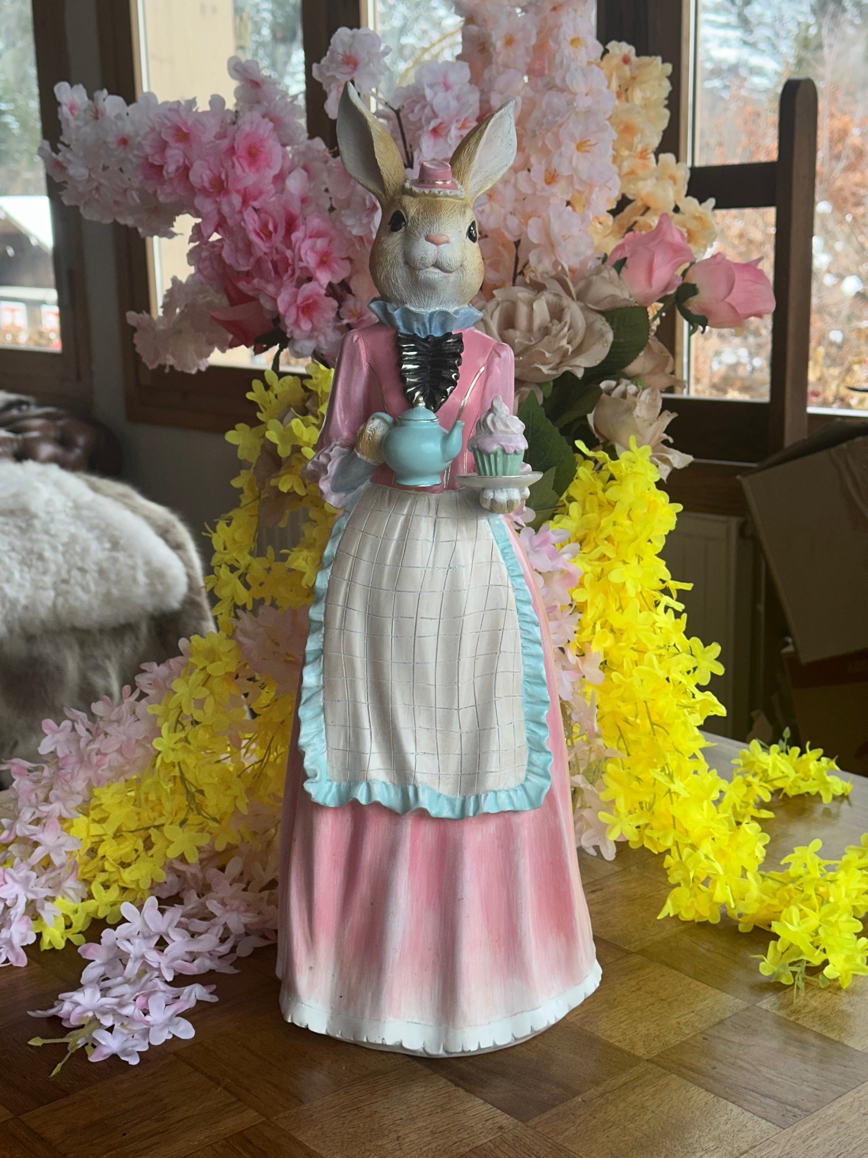 Figurine Lapine Gourmande – Élégance & Douceur Printanière